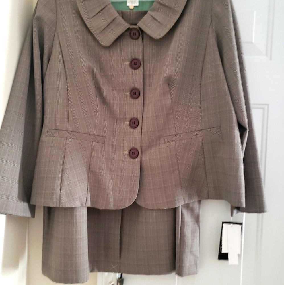 Women's Suit